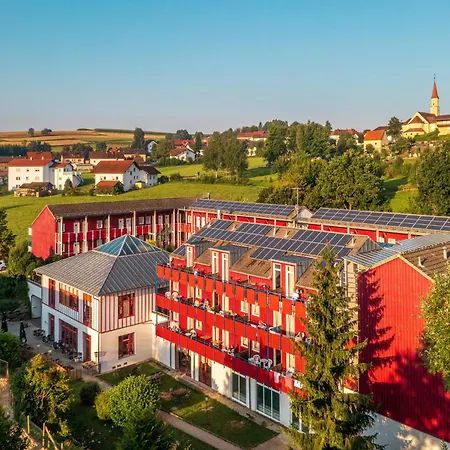 Mit Inklusive Angebot Und Pool Hotel Runding