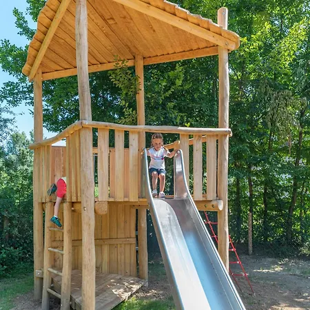 Mit Inklusive Angebot Und Pool Runding